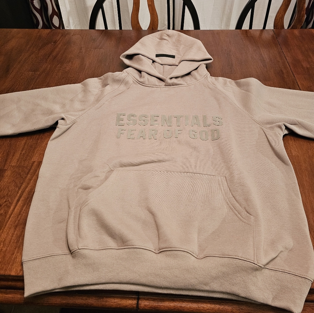 ESSENTIALS FEAR OF GOD